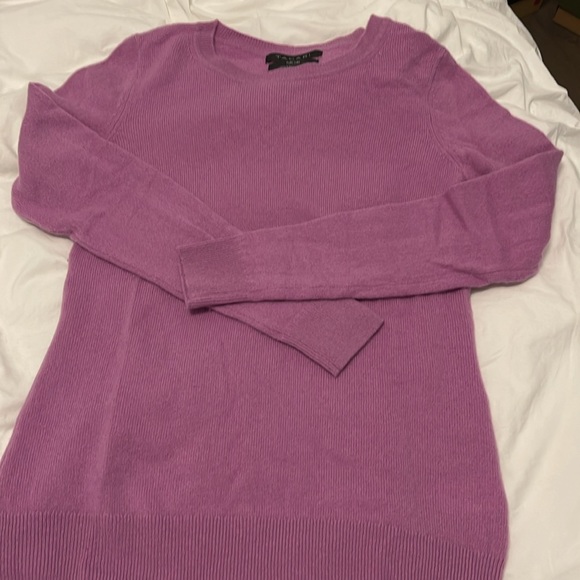 Tahari 100% Cashmere sweater - Picture 2 of 3